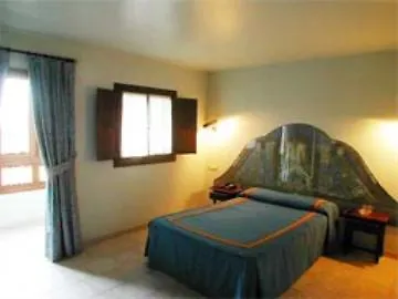 Hotel Quintana De 4*